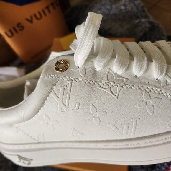 Front Row L.V. sneakers 👟 - Picture 7 of 7